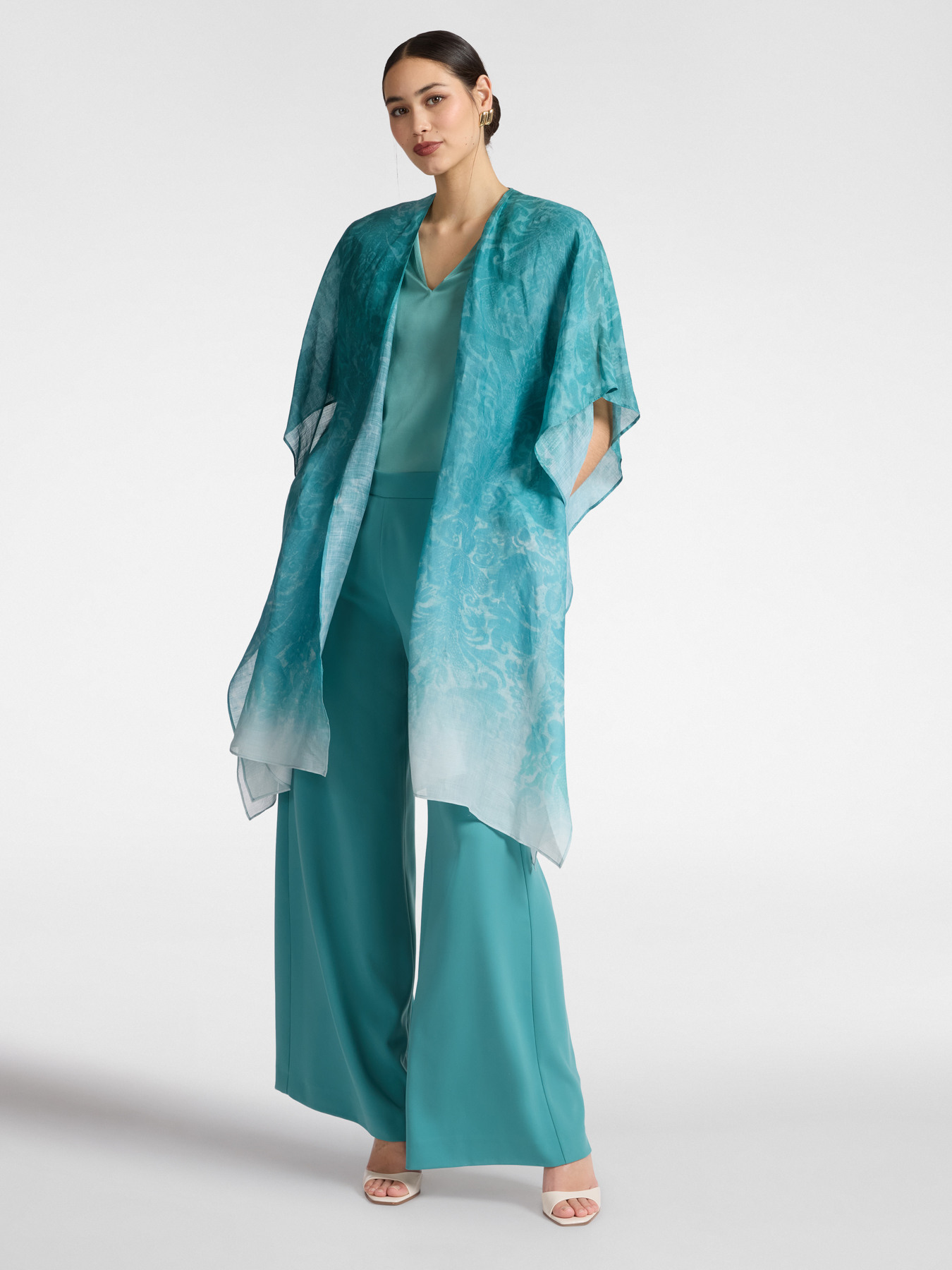 Coprispalle lungo stampato image number 2