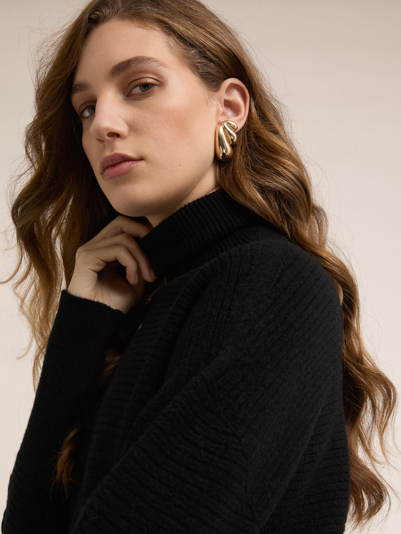 Maglia dolcevita in misto viscosa image number 2