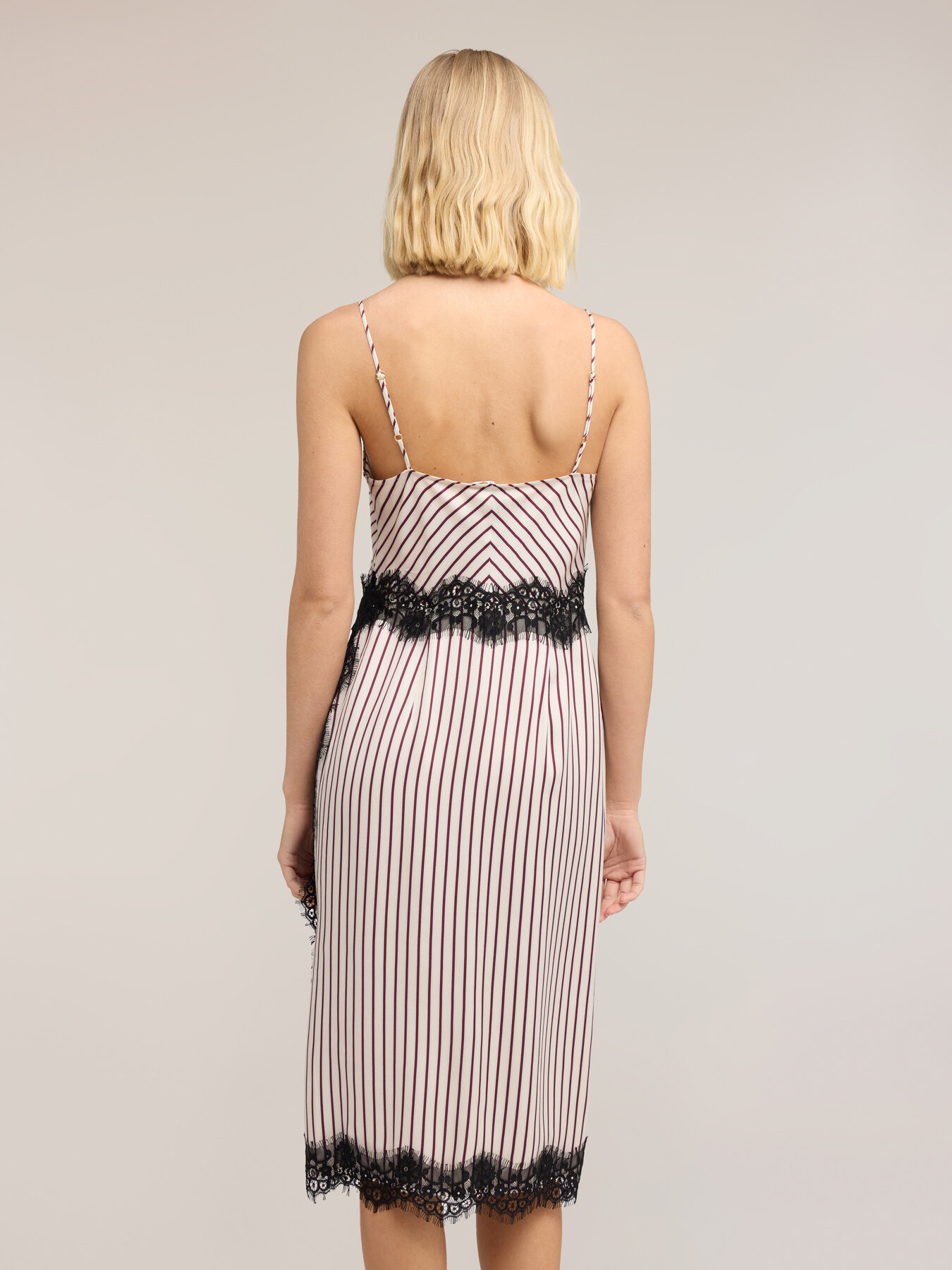 Robe fourreau en twill avec empi&egrave;cements en dentelle image number 1