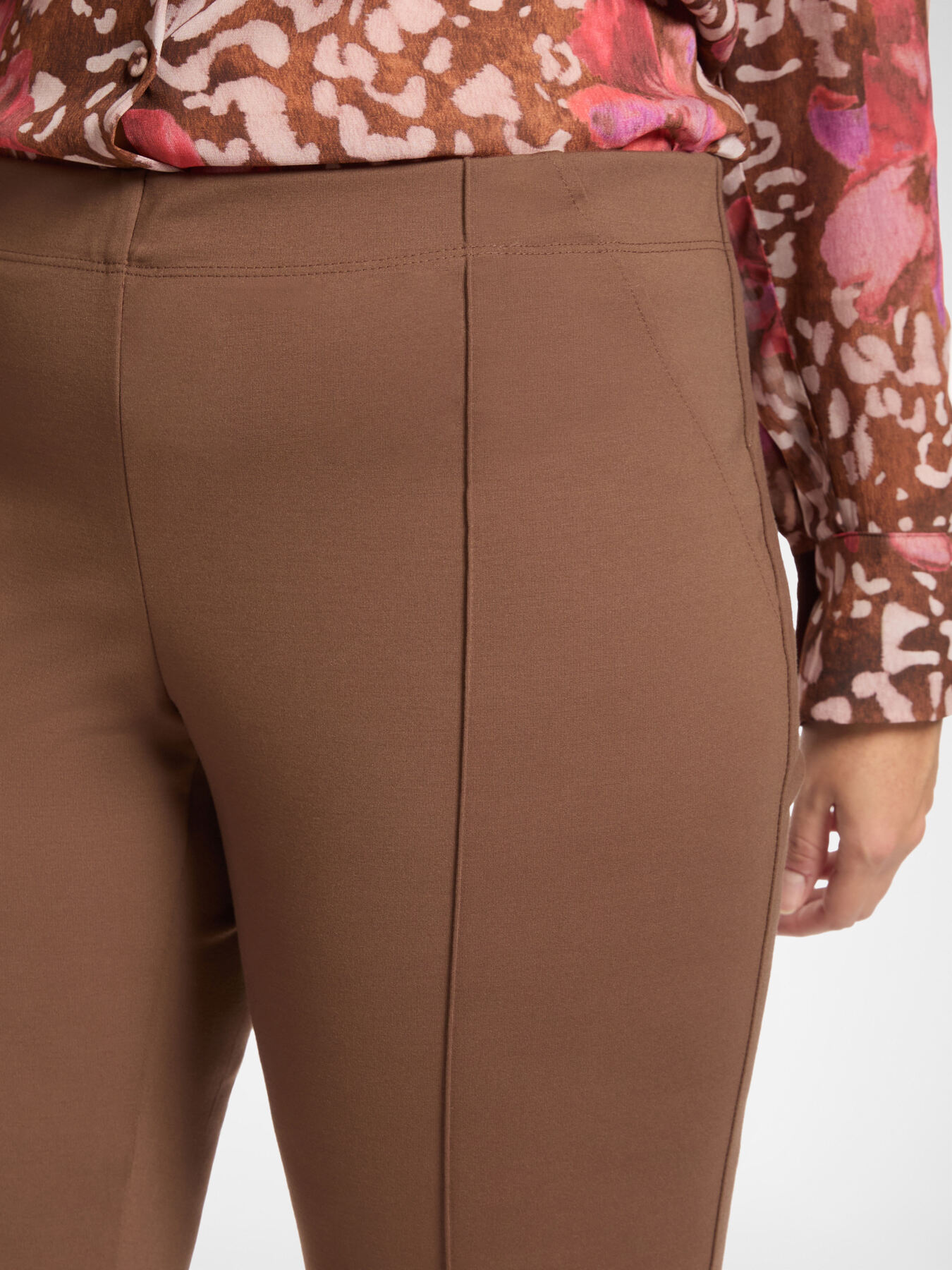 Slim-fit trousers in Milanese stitch image number 3