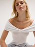 Off shoulders T-shirt image number 3