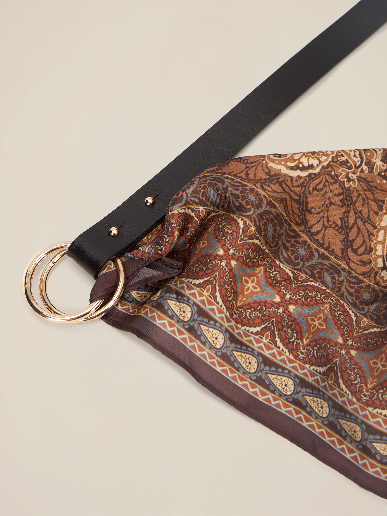 Cintura con foulard decorativo image number 3