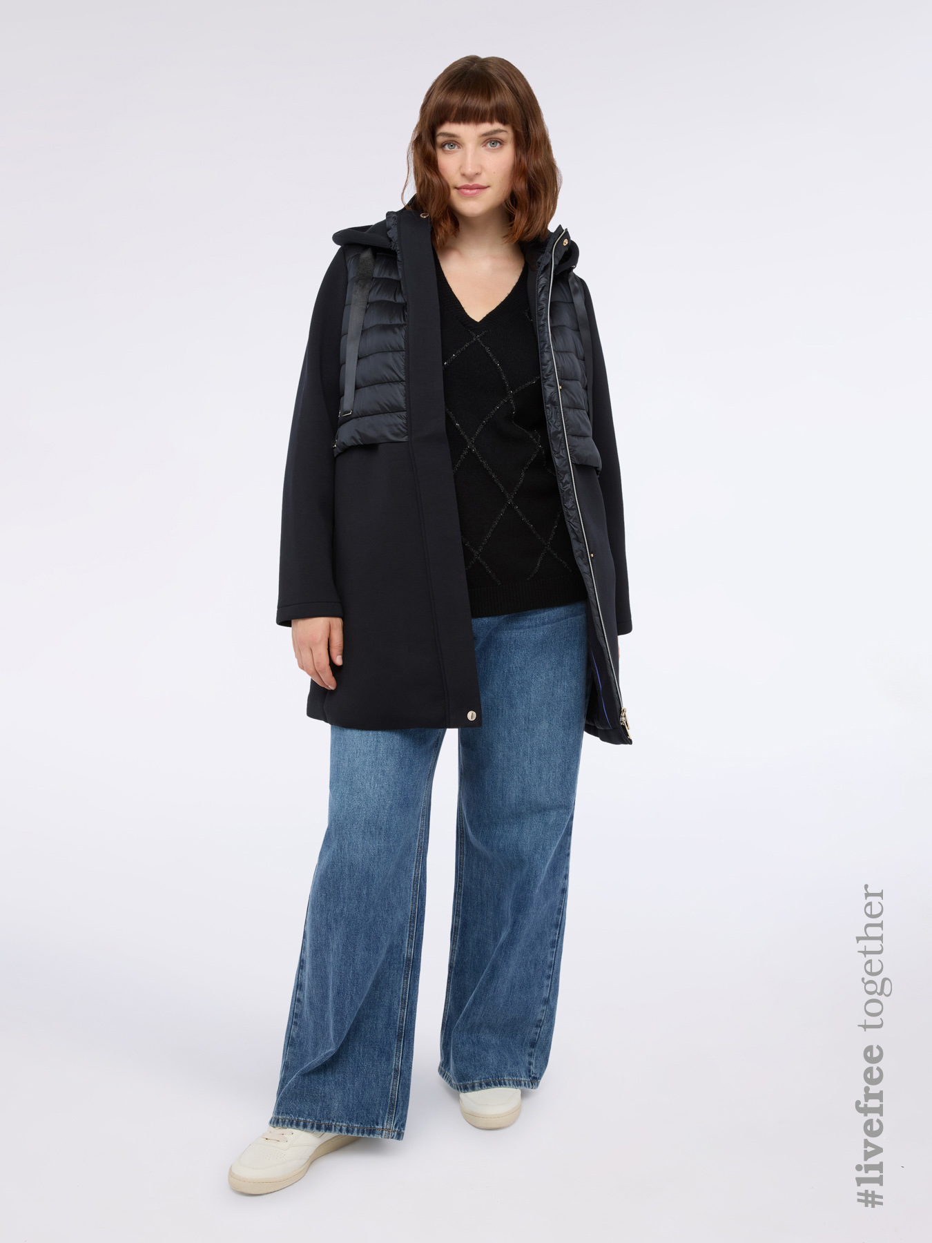 Lange Daunenjacke aus zwei Materialien mit Kapuze image number 0