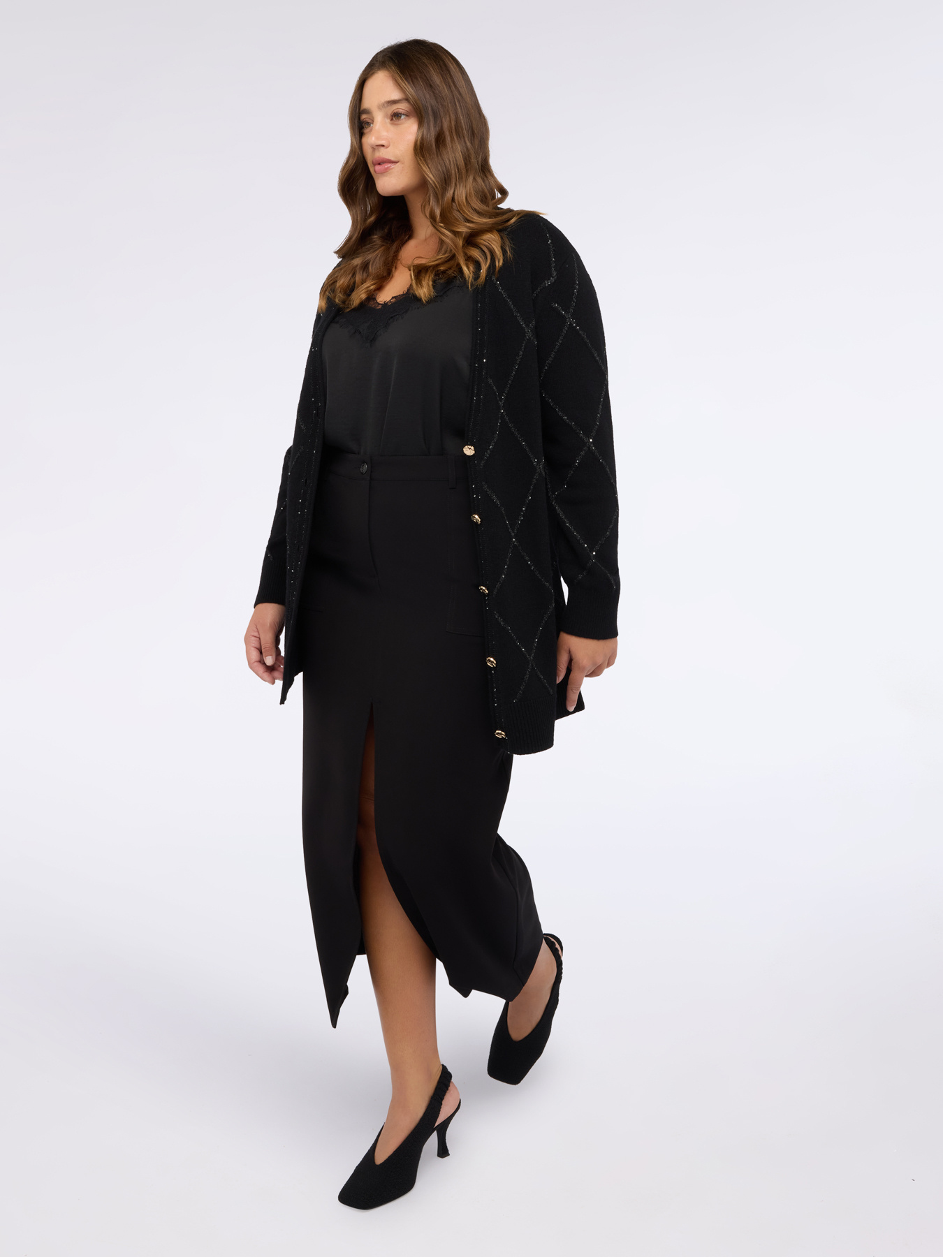 Knitted cardigan with diamond pattern and sequins image number 1