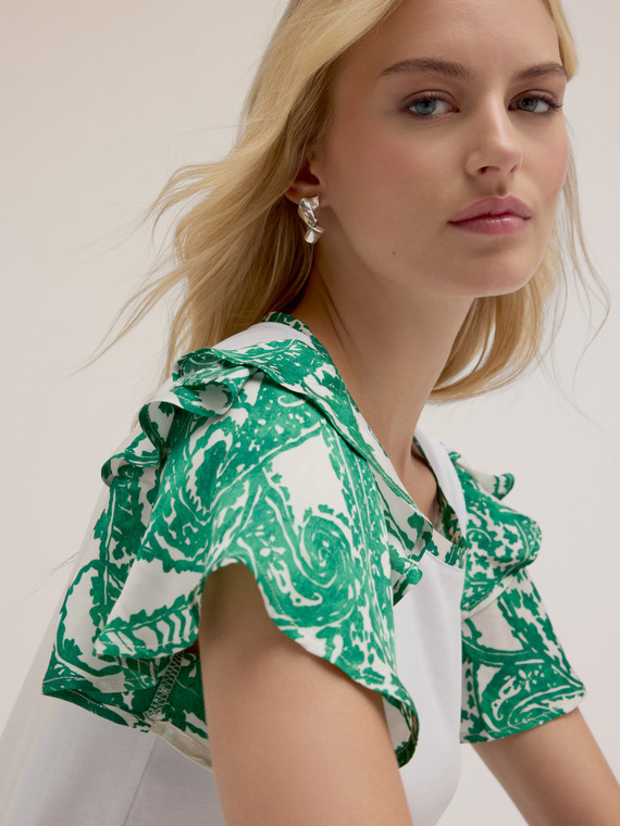 T-shirt with paisley print sleeves