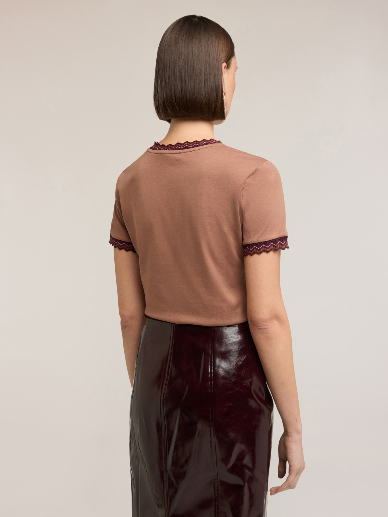 T-shirt with knitted edges image number 1