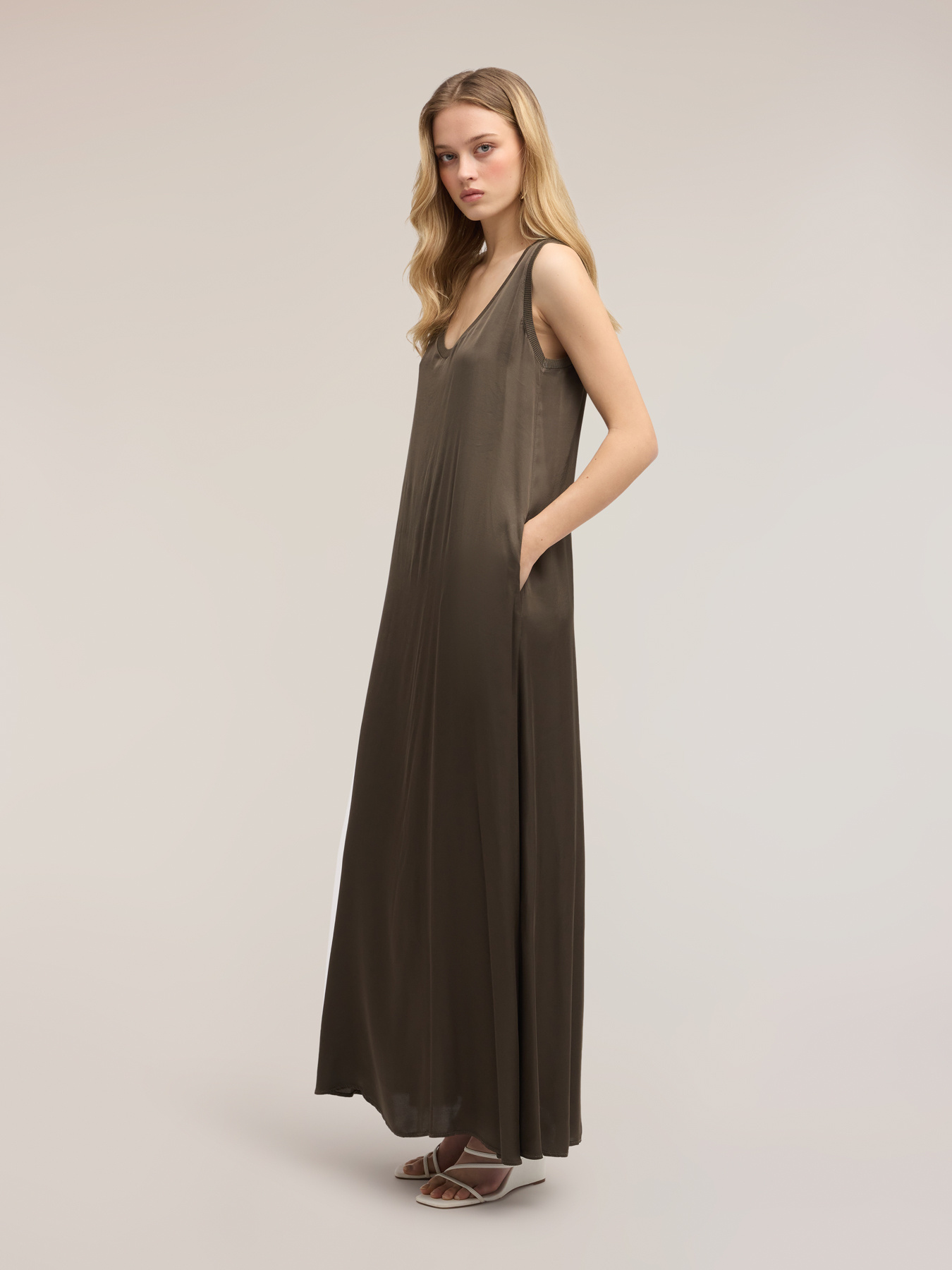 Vestito over in raso di viscosa image number 2