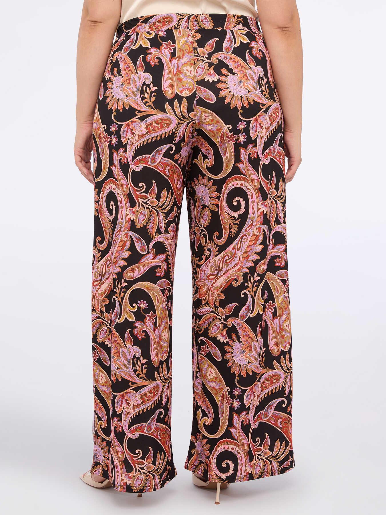 Wide leg pants in jersey with bandana print image number 1