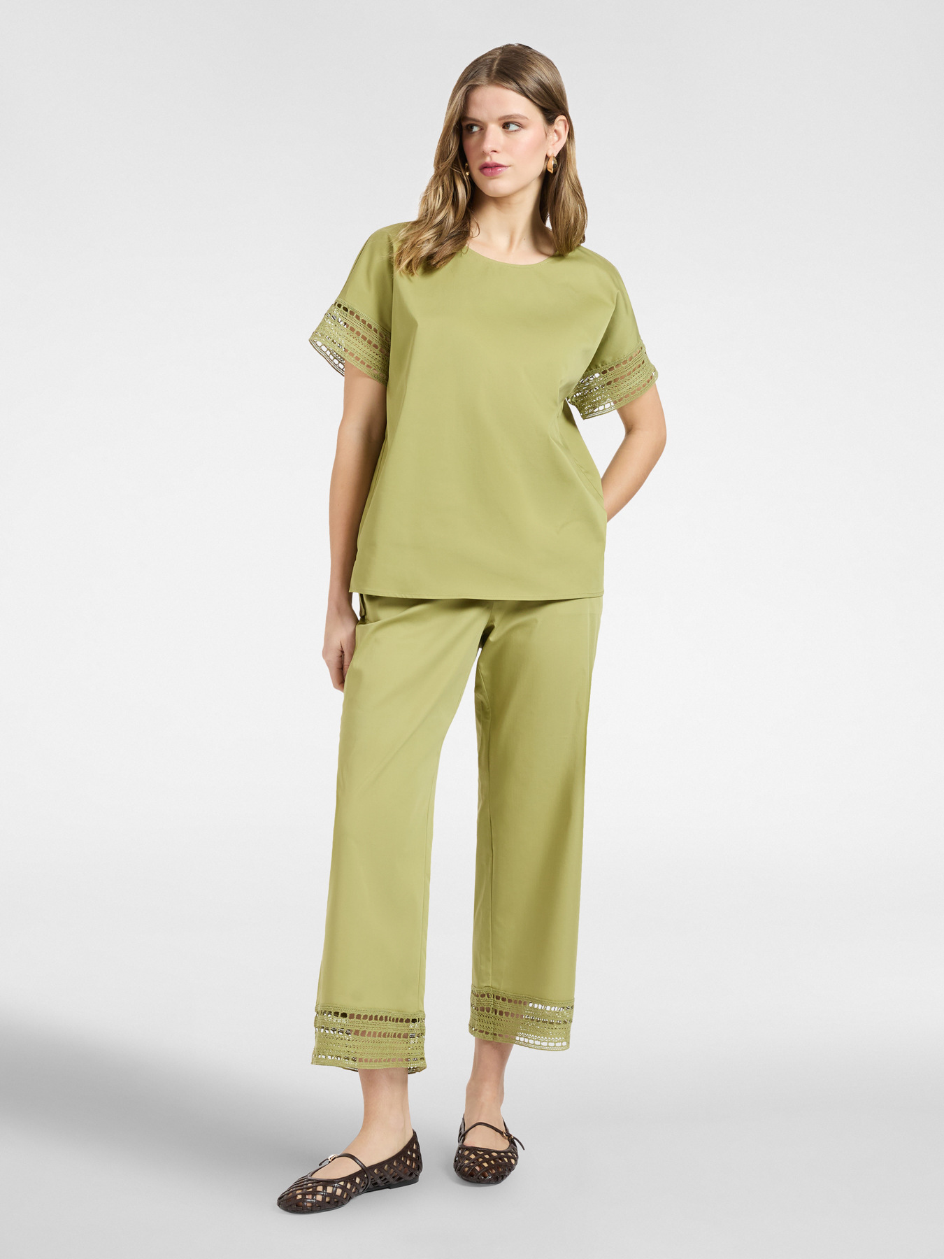 Bluse mit Spitzenr&auml;ndern image number 2