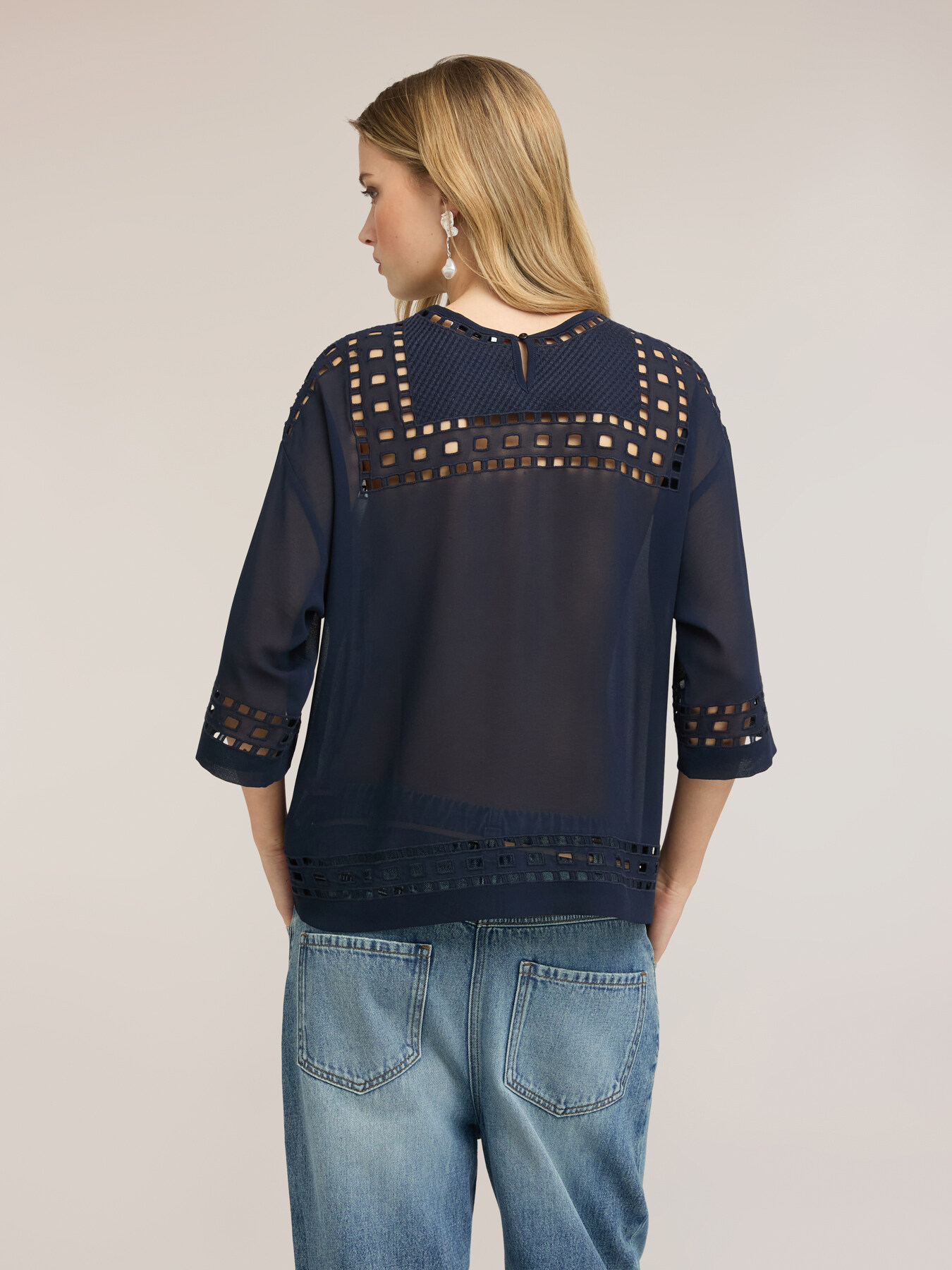 Bluză din georgette cu broderii ajour&eacute; image number 1