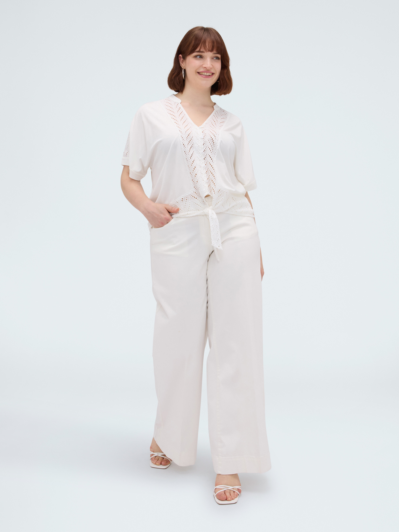 Sangallo blouse with knot image number 0