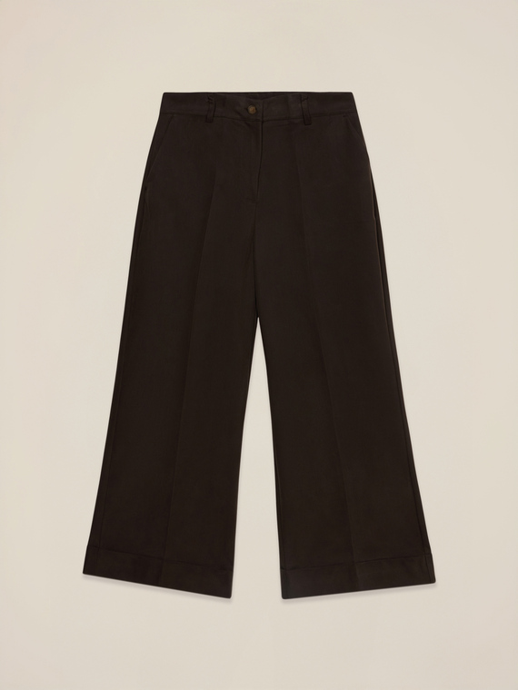 Pantaloni cropped con risvolto