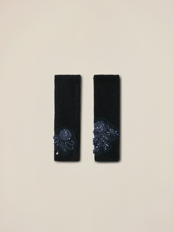 Knit sleeves with jewel patch