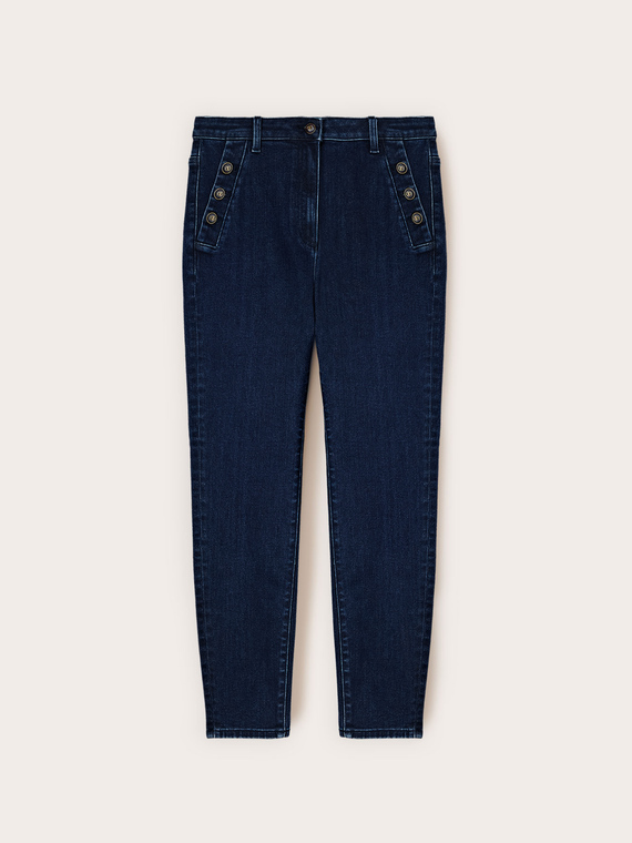 Skinny jeans with decorative buttons