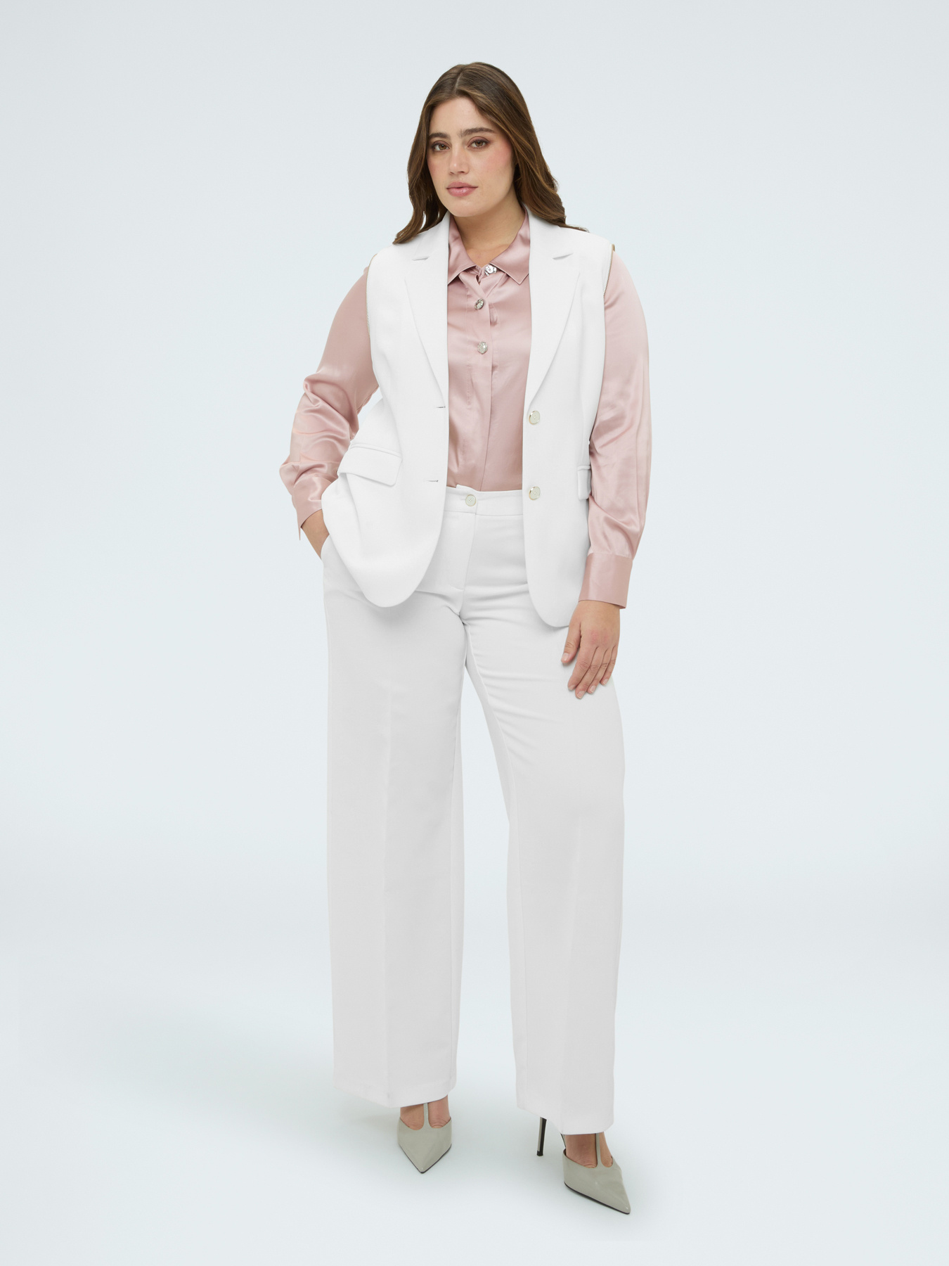 Blazer 2 in 1 con maniche staccabili image number 8