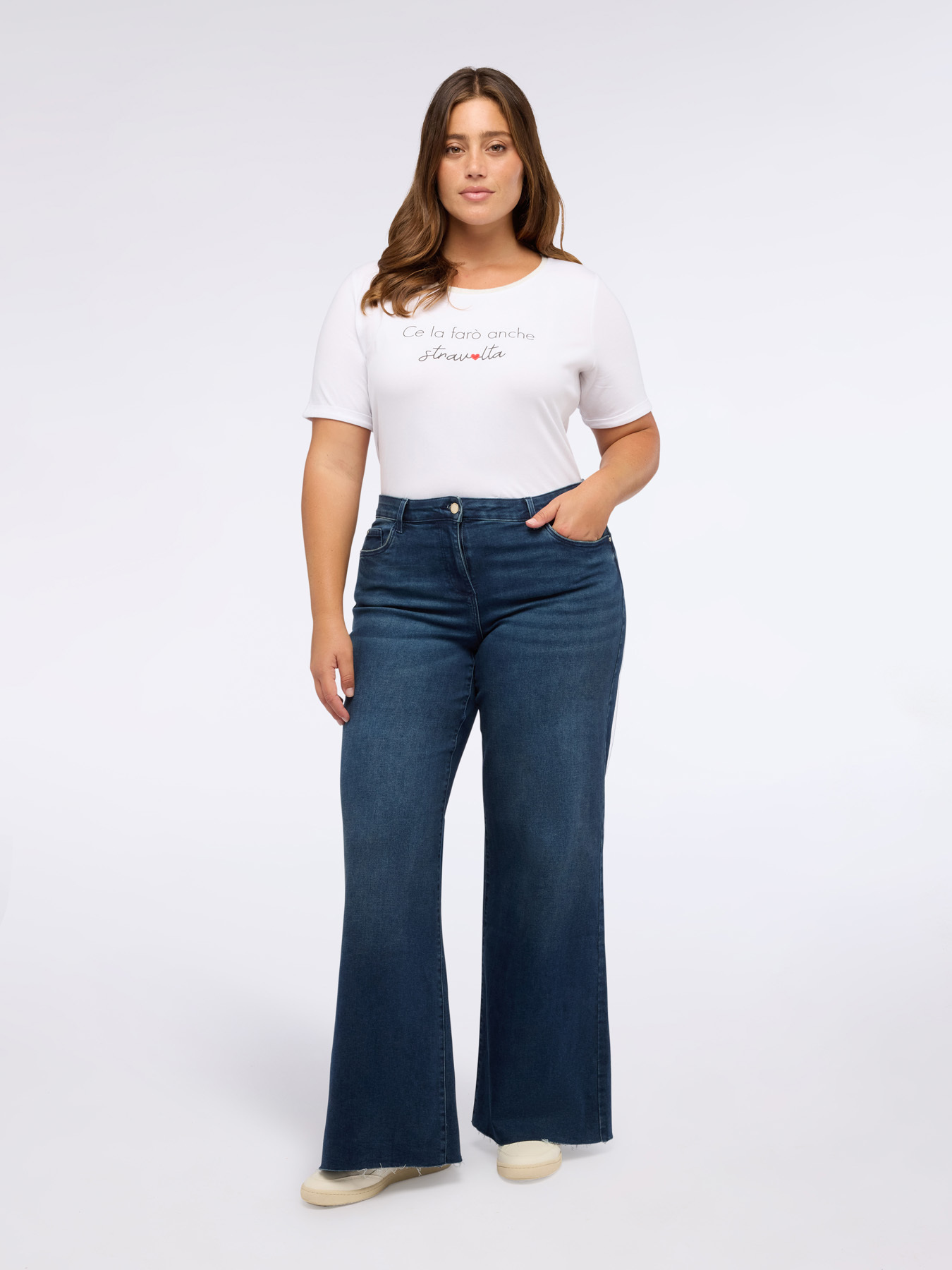 Wide leg jeans in blue wash image number 4