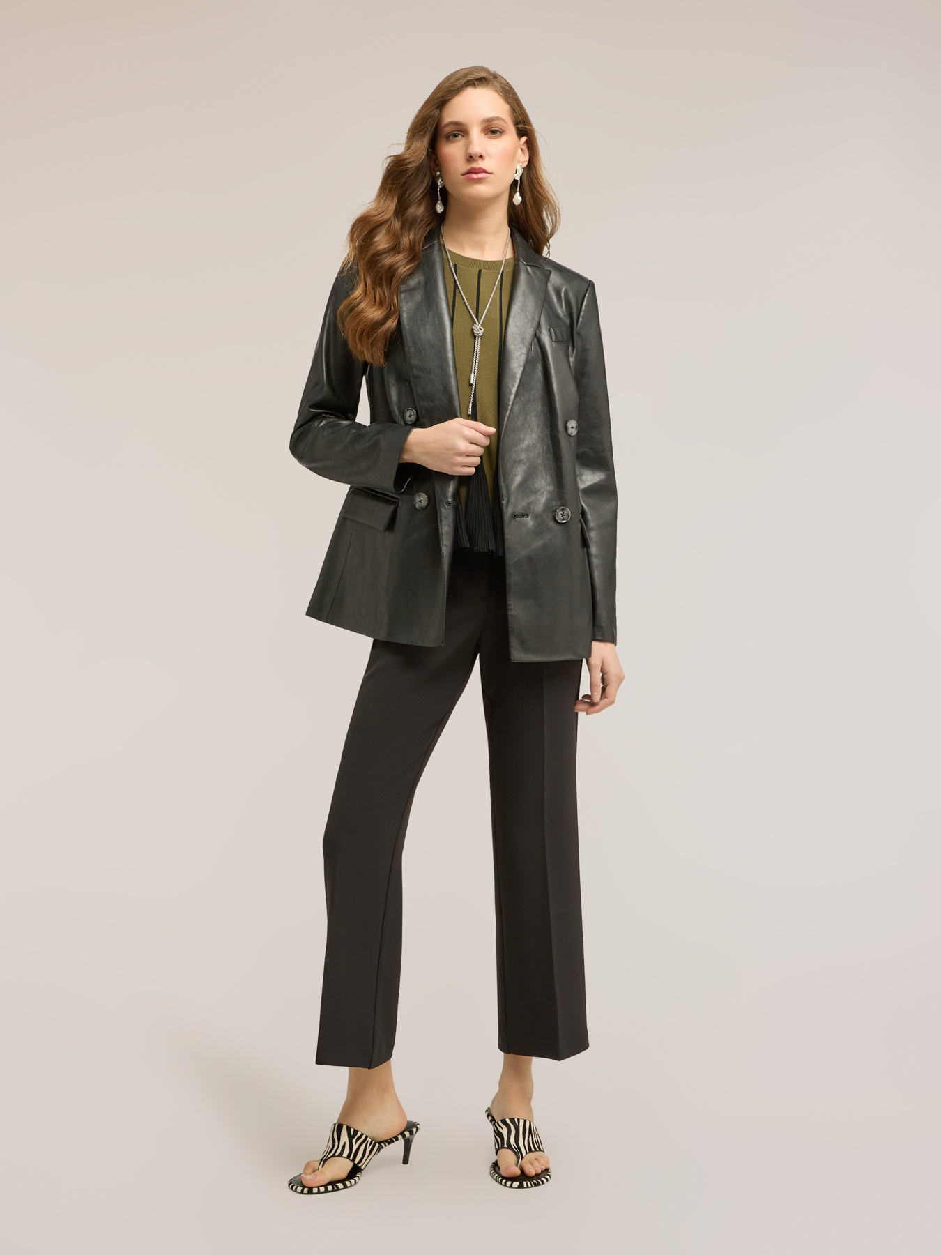 Double-breasted blazer jacket with lapels image number 2