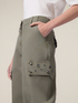 Pantalon cargo avec applications image number 2