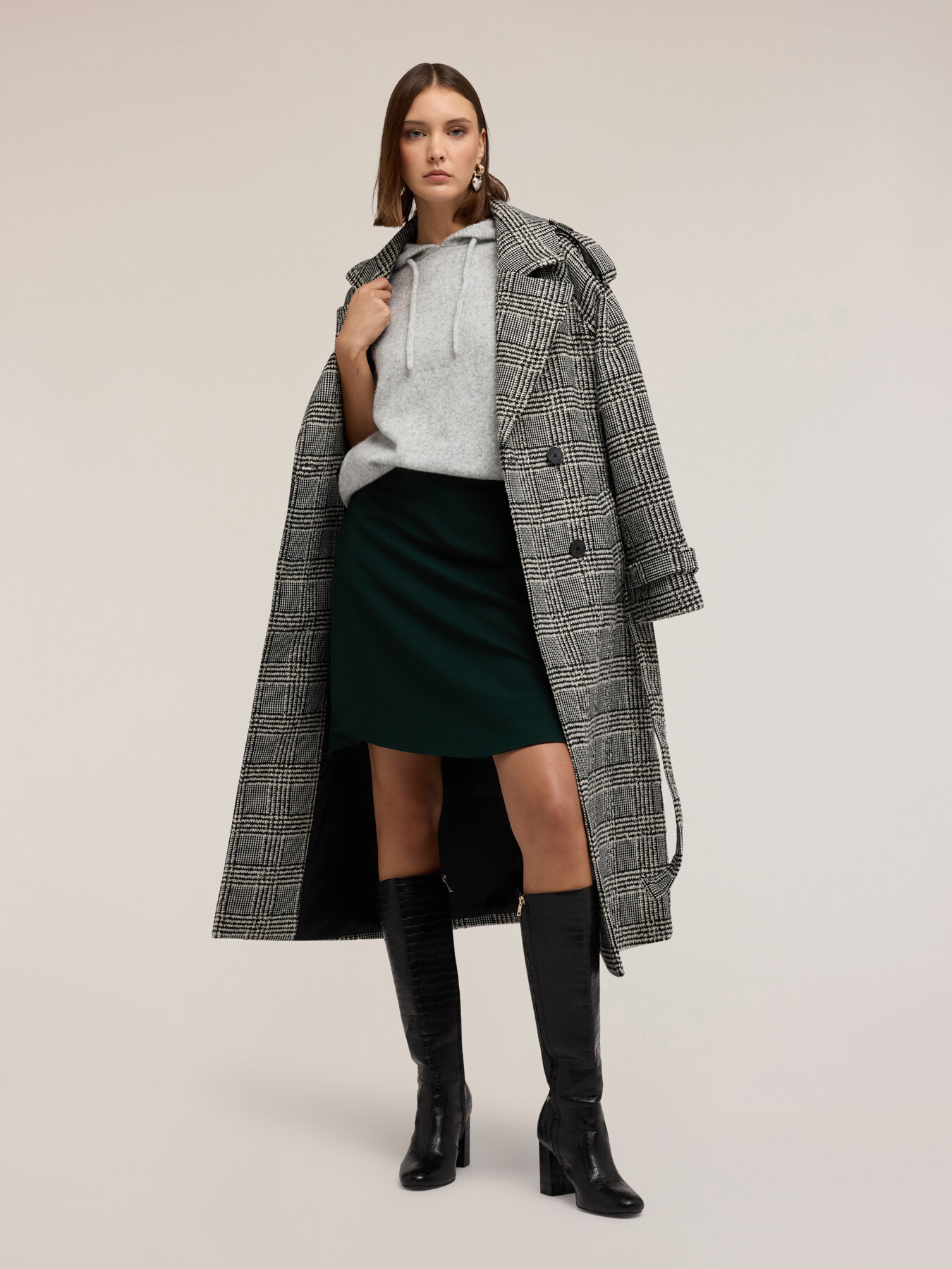 Gonna linea ad A con orlo asimmetrico image number 3