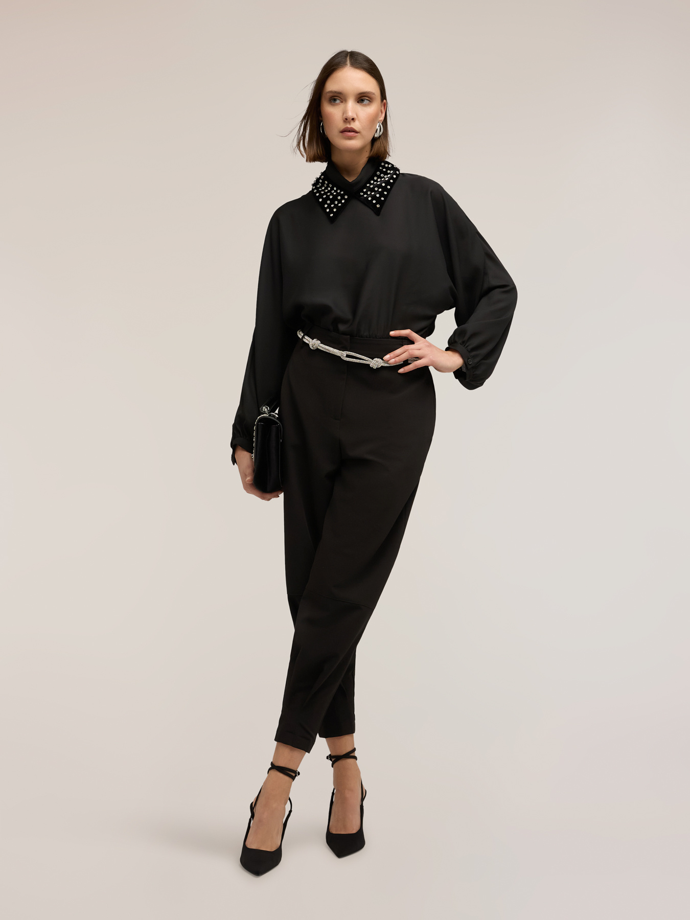 Blusa in georgette con colletto ricamato image number 0