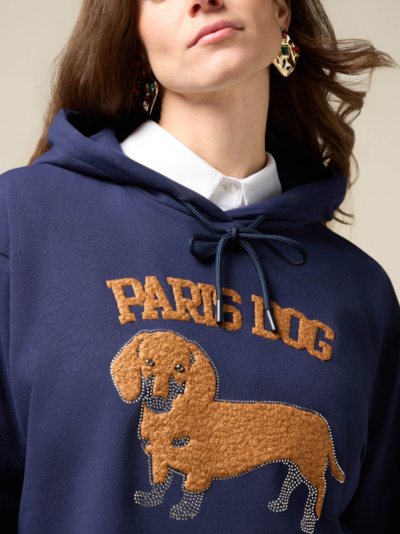 Sweatshirt with patches and appliqués image number 2