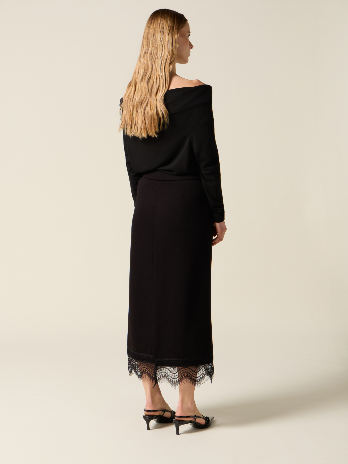 Bodycon skirt in scuba and lace image number 1