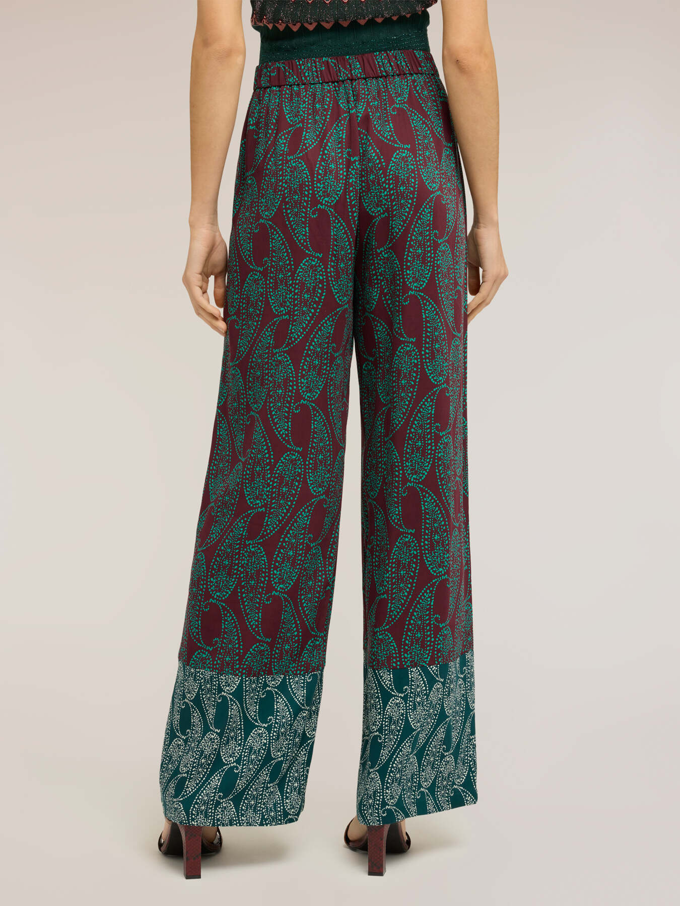 Palazzo pants in cashmere print satin image number 1