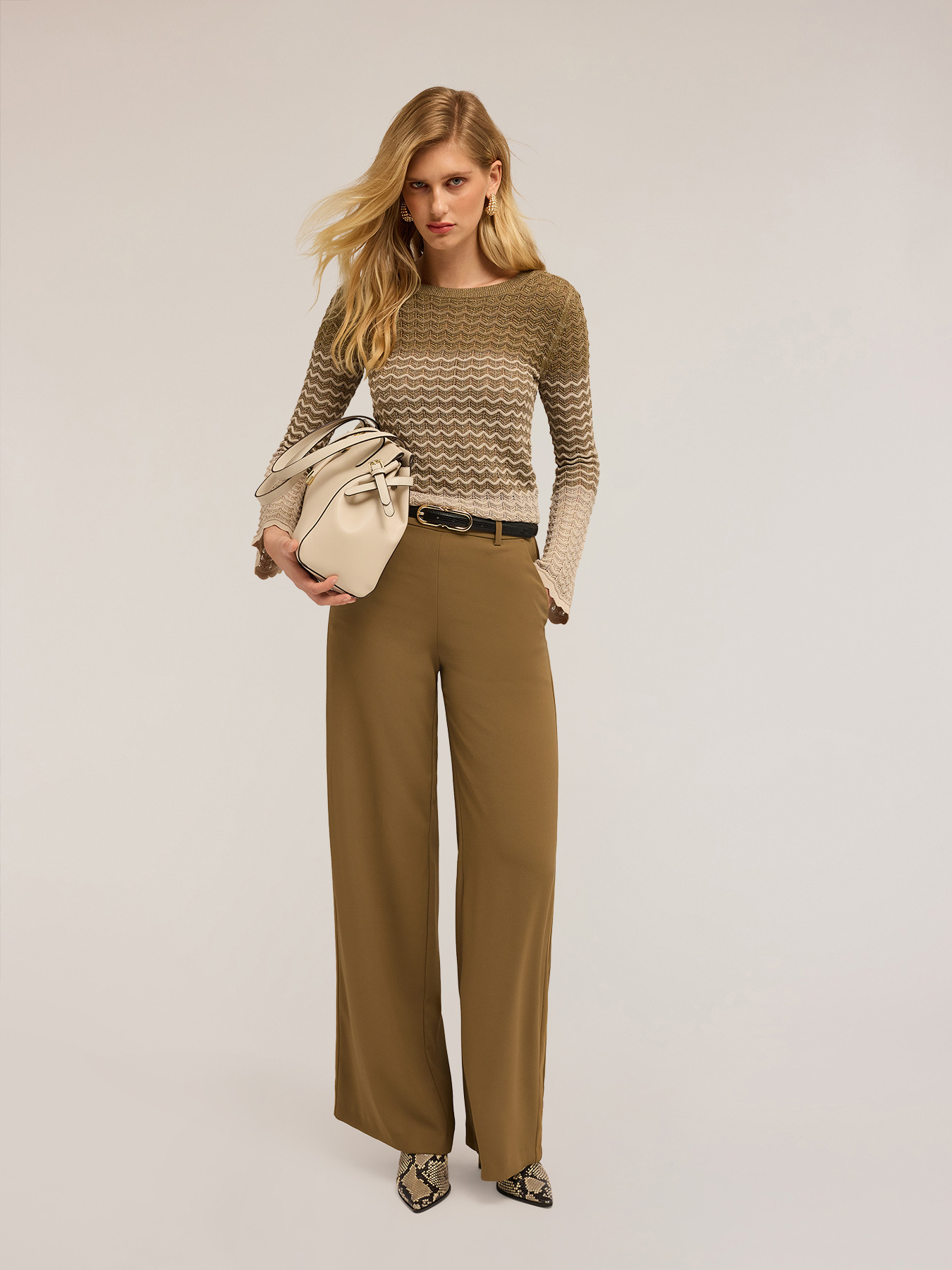 Pull &agrave; motif chevron d&eacute;grad&eacute; image number 0